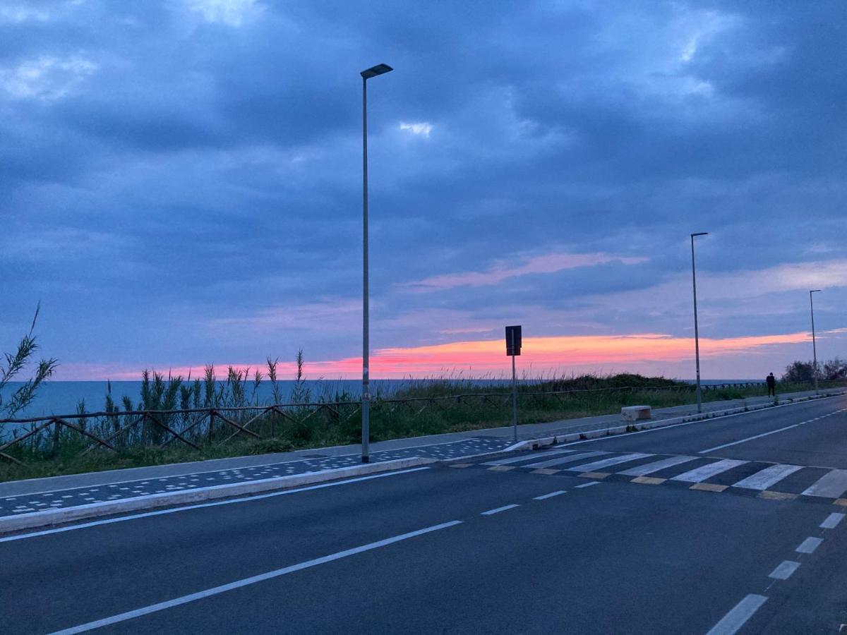 Villa Nerina Alloggio Turistico Anzio Bagian luar foto